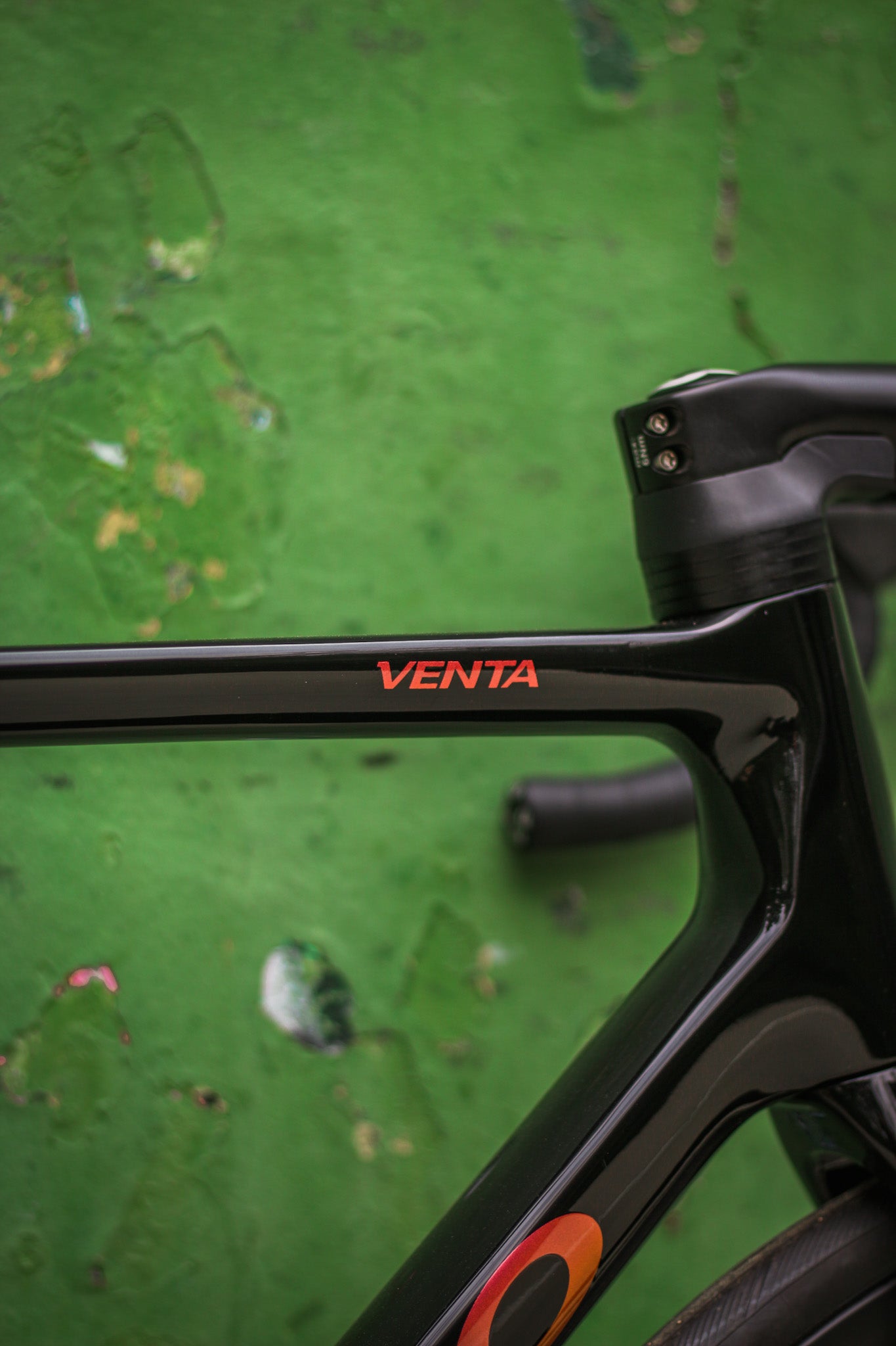 Basso Venta R Shimano 105 Di2
