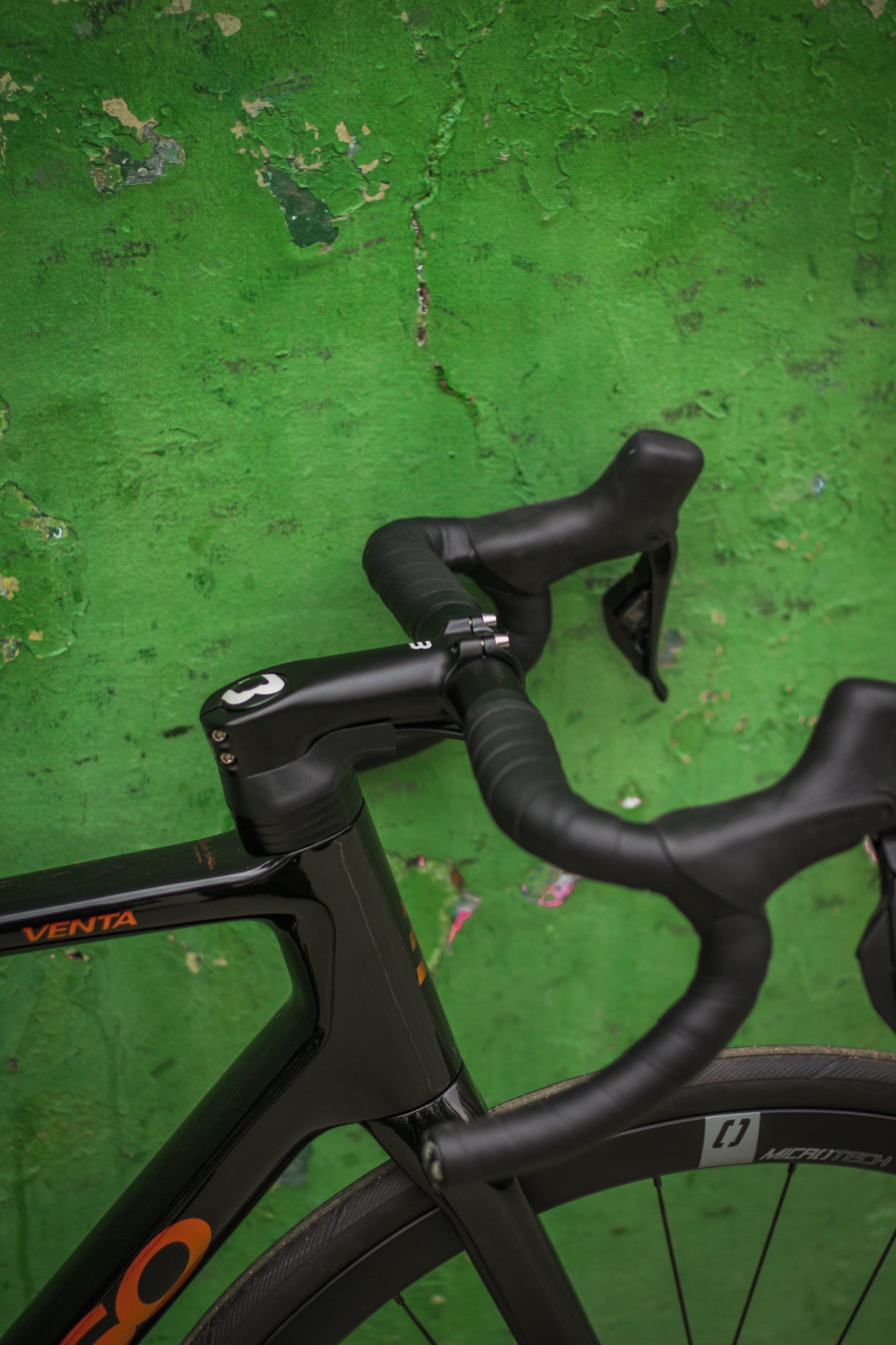 Basso Venta R Shimano 105 Di2